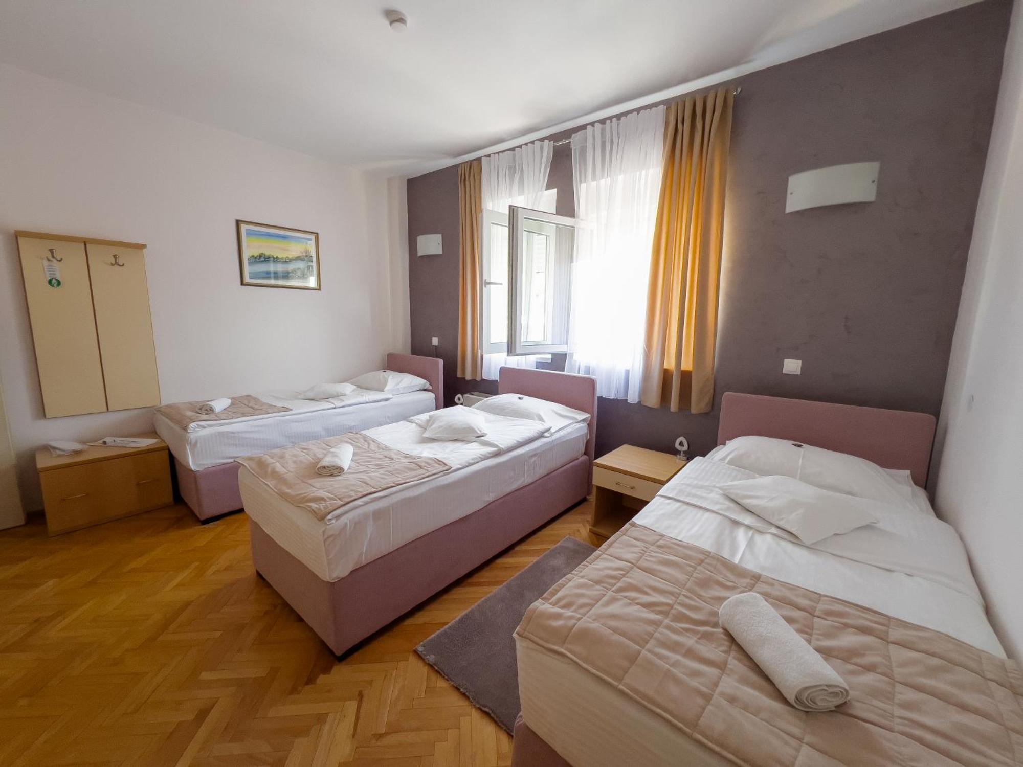 Motel New Sanatron Bosanski Novi Exterior photo