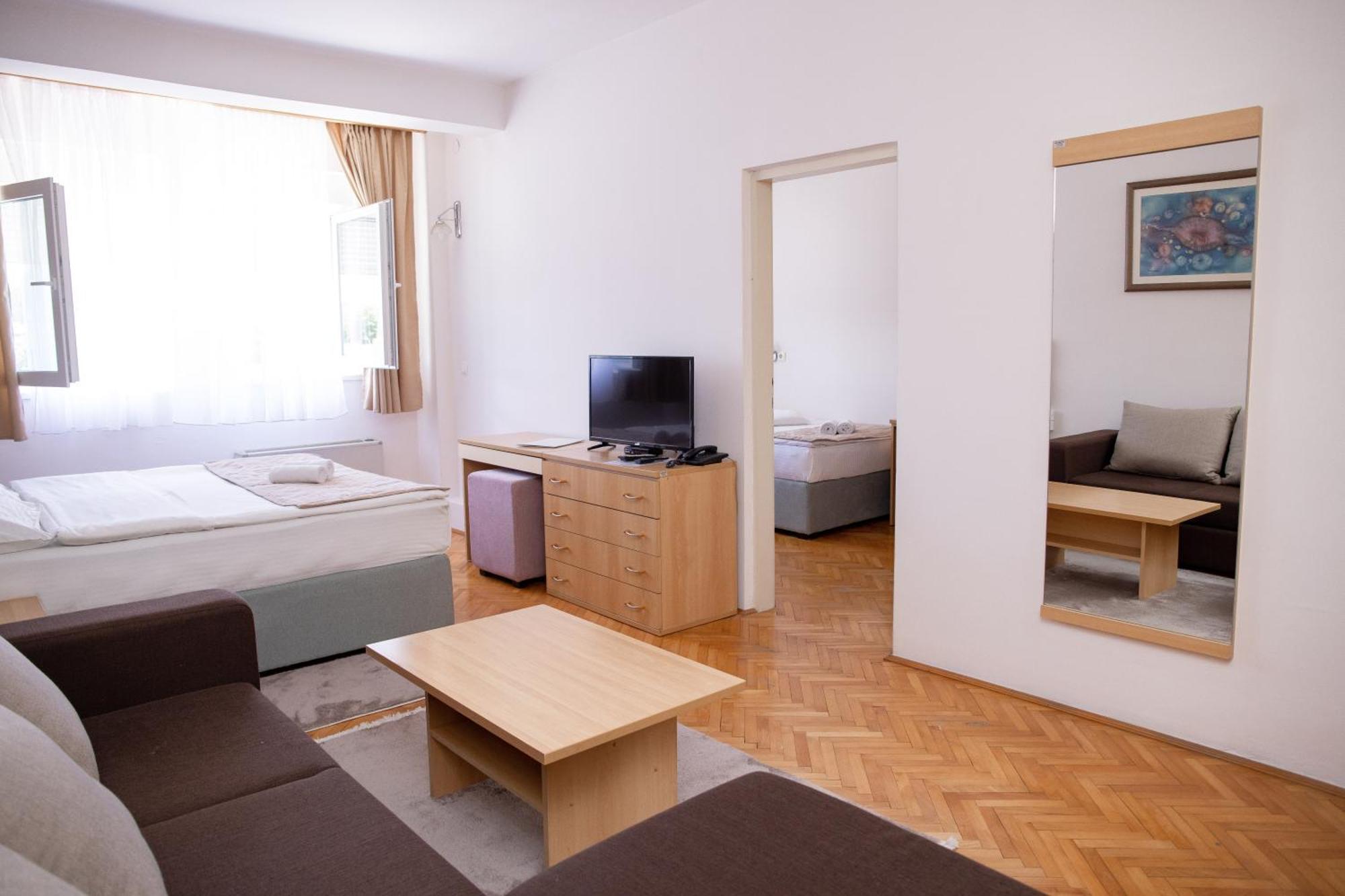 Motel New Sanatron Bosanski Novi Exterior photo